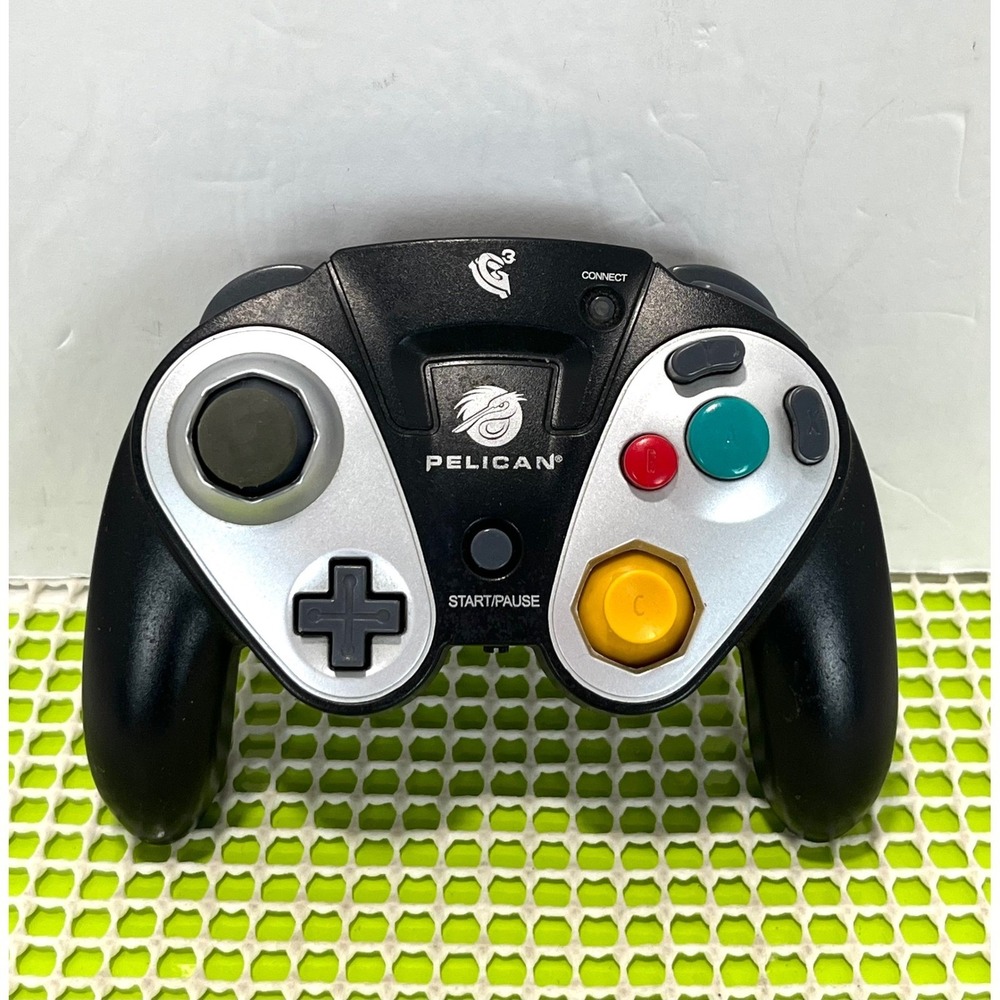 Pelican G3 Wireless Controller Nintendo GameCube Black Silver PL7055 No Receiver